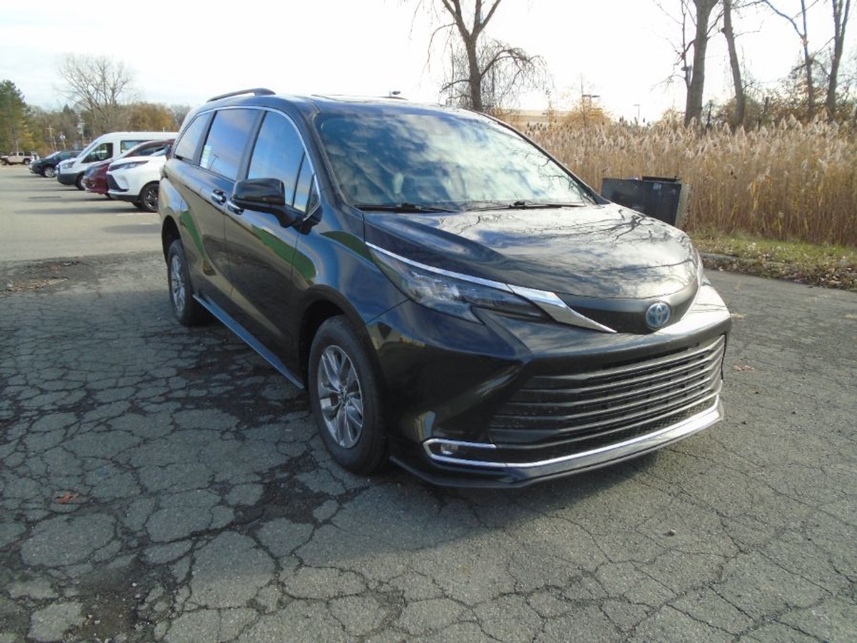 2024 TOYOTA SIENNA - Image 8