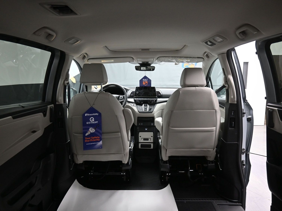 New 2026 Honda Odyssey EX-L - BraunAbility Side Entry Entry In Floor Automatic Ramp