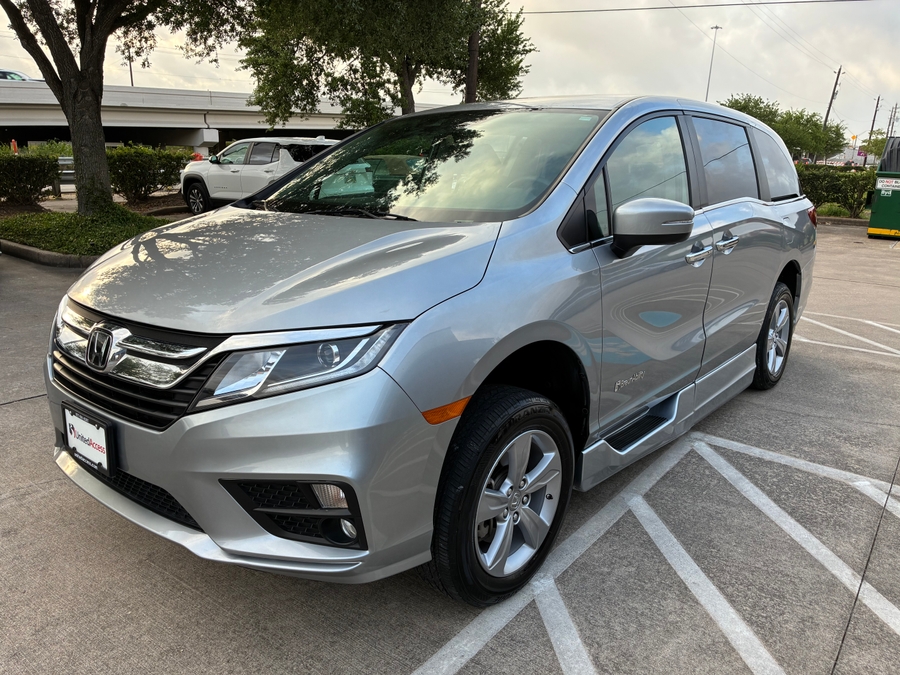 Used 2020 Honda Odyssey EX-L - BraunAbility Side Entry Entry In Floor Automatic Ramp