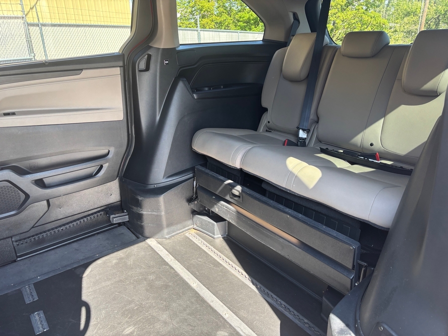 Used 2021 Honda Odyssey EX-L - BraunAbility Side Entry In Floor Automatic Ramp