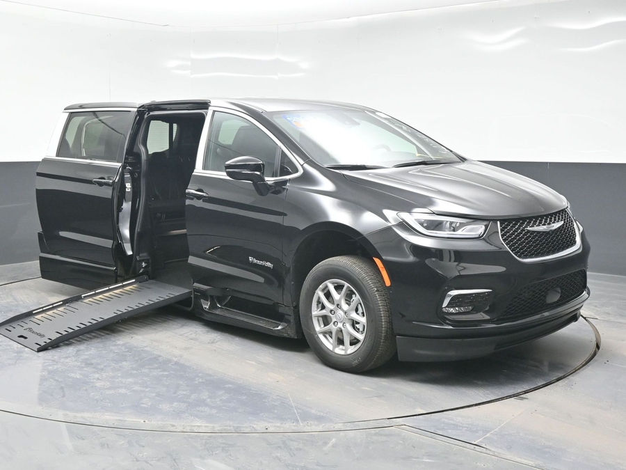 Black Chrysler Pacifica with Side Entry Automatic Fold Out ramp