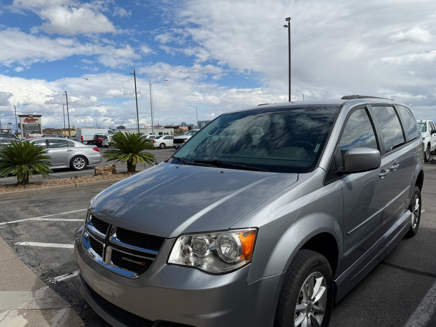 Used 2016 Dodge Grand Caravan SXT - VMI Side Entry In Floor Automatic Ramp