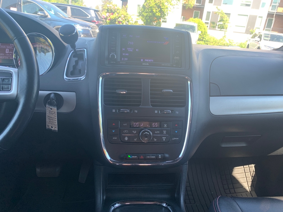 Used 2019 Dodge Grand Caravan GT - International Mobility Rear Entry Entry Fold Out Manual Ramp