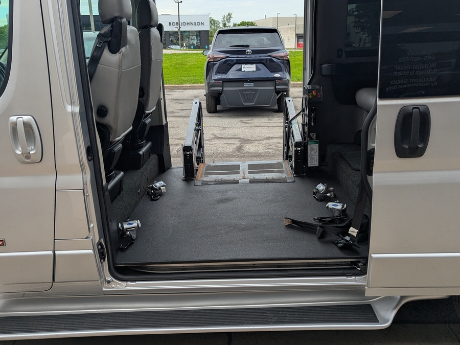 Used 2020 Ram ProMaster 2500 136 WB - TEM Side Entry Entry Lift Automatic Ramp