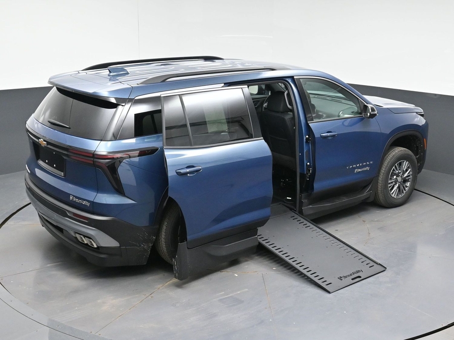 New 2026 Chevrolet Traverse 1LT - BraunAbility Side Entry In Floor Automatic Ramp