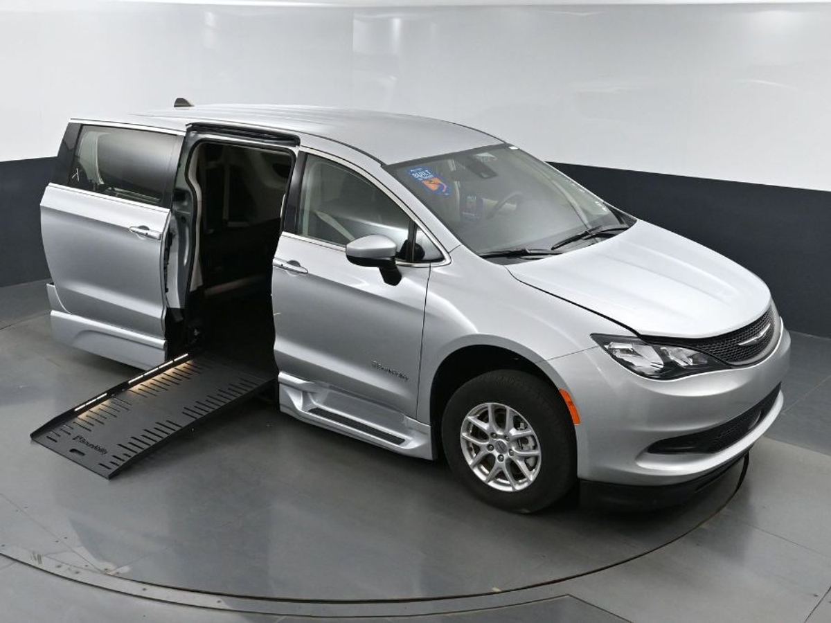 2023 CHRYSLER VOYAGER - Image 16