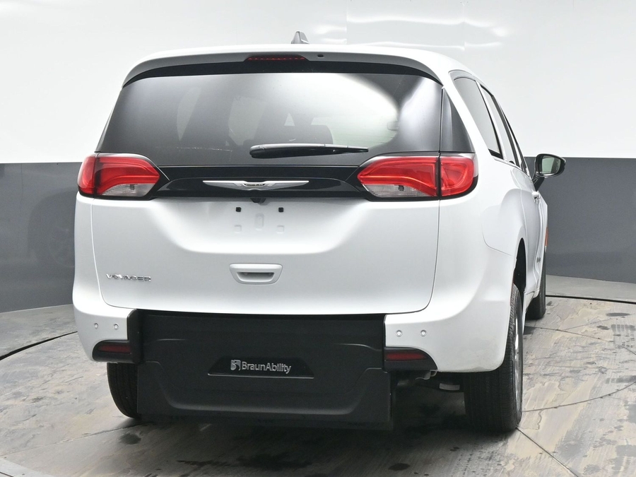 New 2025 Chrysler Voyager LX - BraunAbility Rear Entry Entry Fold Out Manual Ramp