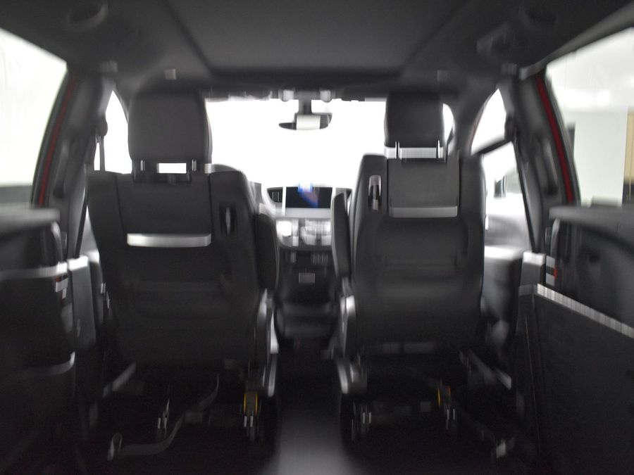 New 2025 Chrysler Pacifica Select Plus - BraunAbility Side Entry Entry Fold Out Automatic Ramp