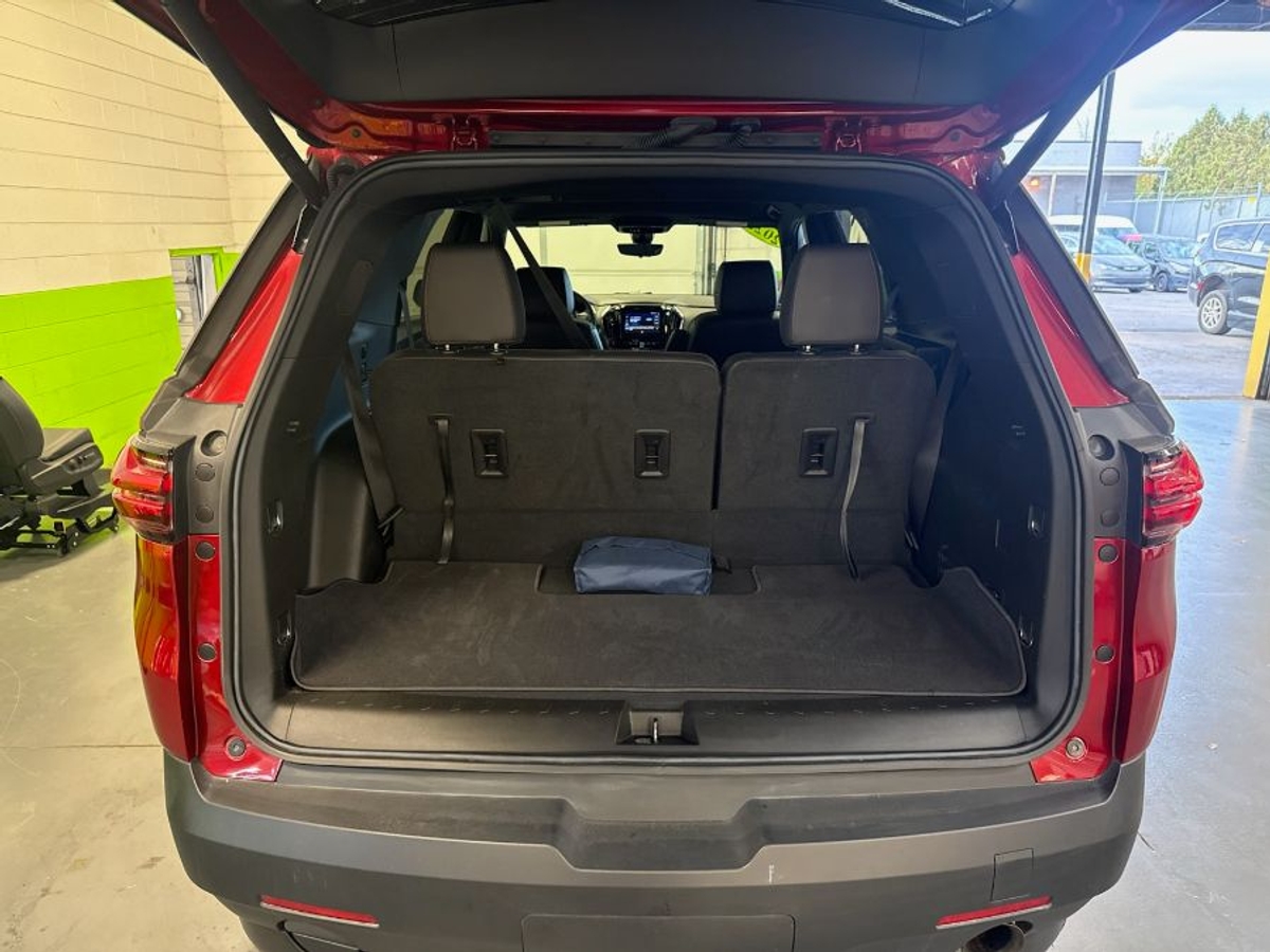Red Chevrolet Traverse image number 20