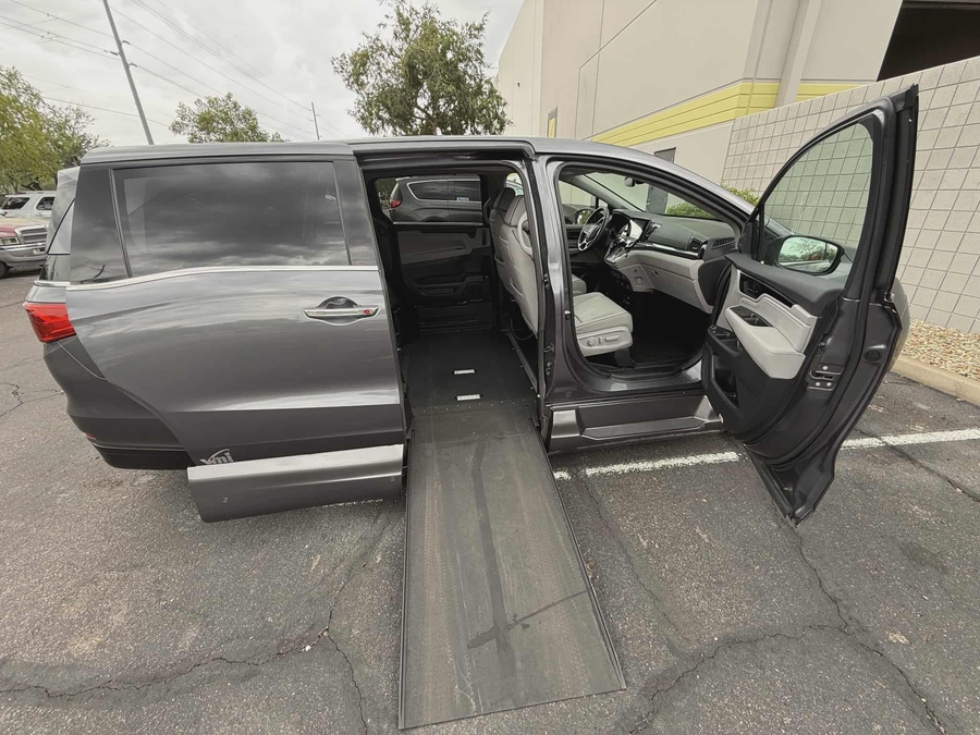 Used 2023 Honda Odyssey Elite - VMI Side Entry Entry In Floor Automatic Ramp