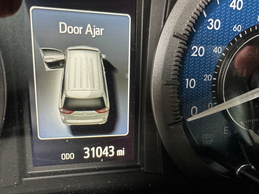 Used 2020 Toyota Sienna XLE Base - BraunAbility Side Entry Entry In Floor Automatic Ramp