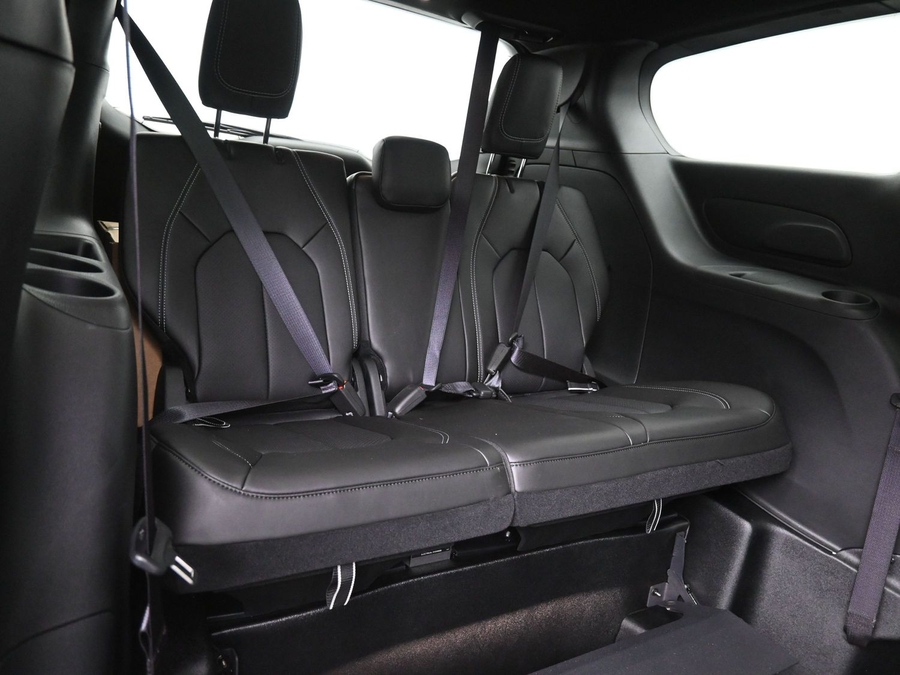 New 2025 Chrysler Pacifica Select Safety - BraunAbility Side Entry Entry Fold Out Automatic Ramp