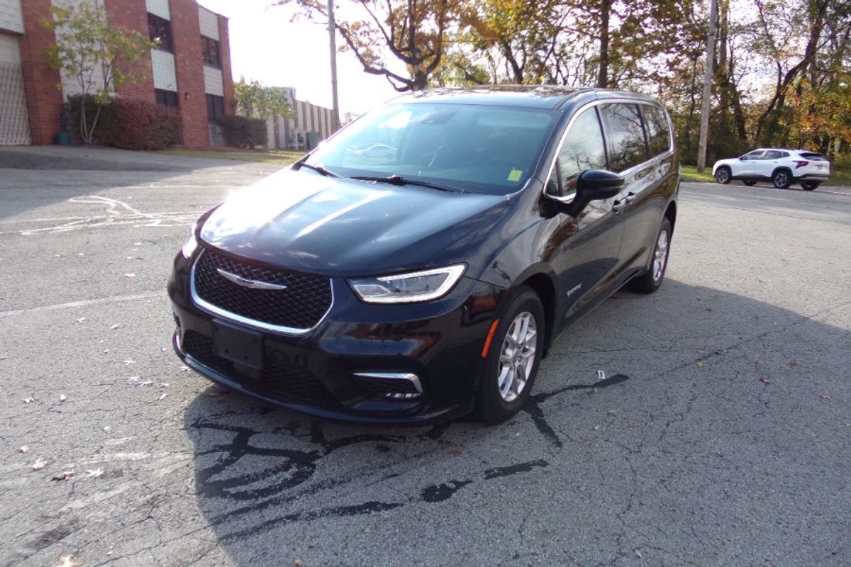 2024 CHRYSLER PACIFICA - Image 3