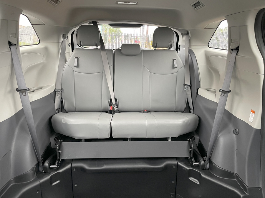 Used 2024 Toyota Sienna XLE - BraunAbility Side Entry Entry Fold Out Automatic Ramp