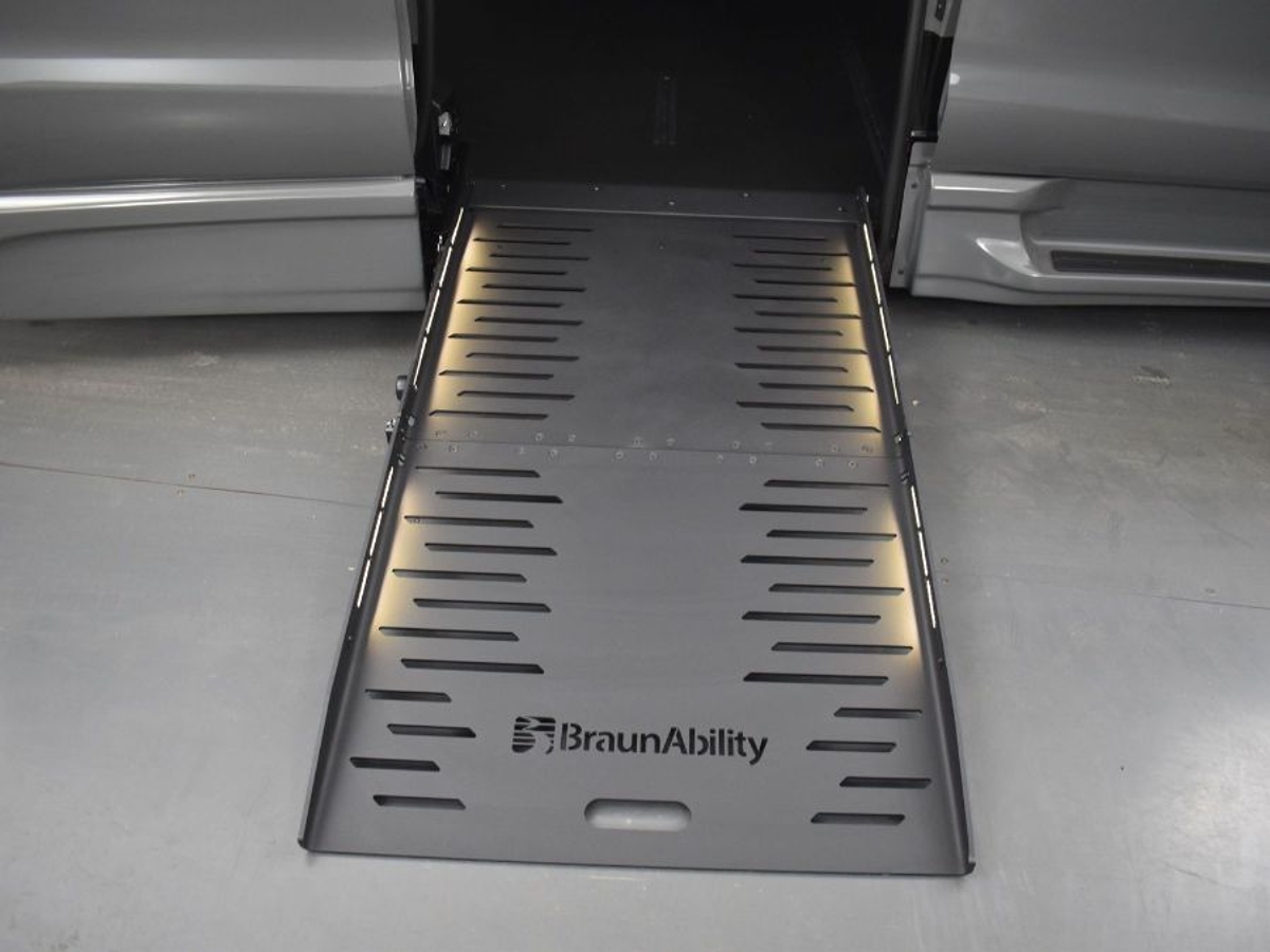 2025 CHRYSLER PACIFICA - Image 22