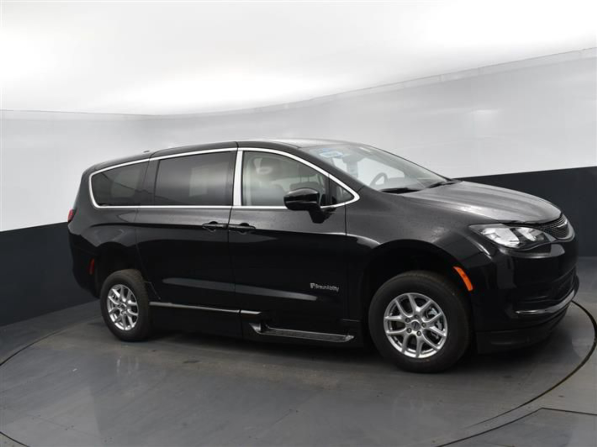 2023 CHRYSLER VOYAGER - Image 16