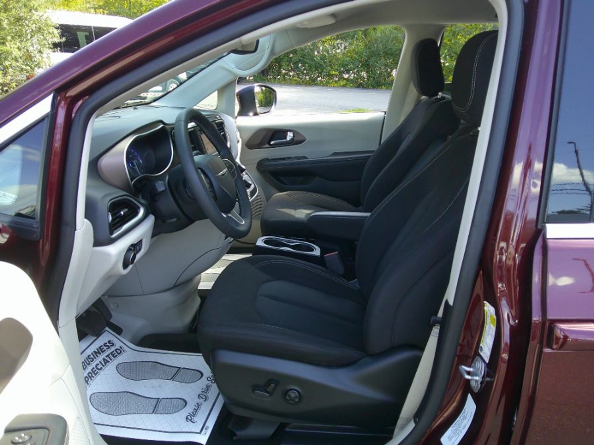 2023 CHRYSLER VOYAGER - Image 21