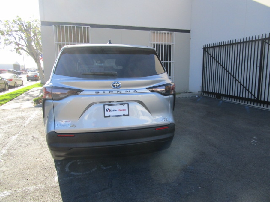 Used 2024 Toyota Sienna Hybrid XLE Base - BraunAbility Side Entry Entry In Floor Automatic Ramp