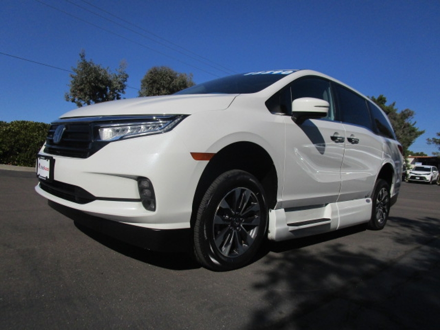 Used 2023 Honda Odyssey EX-L - VMI Side Entry Entry In Floor Automatic Ramp