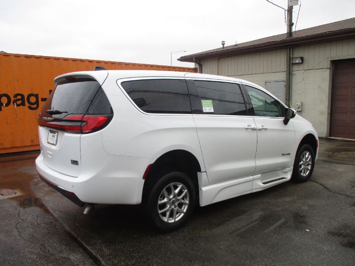 Blanco Chrysler Pacifica número de imagen 5