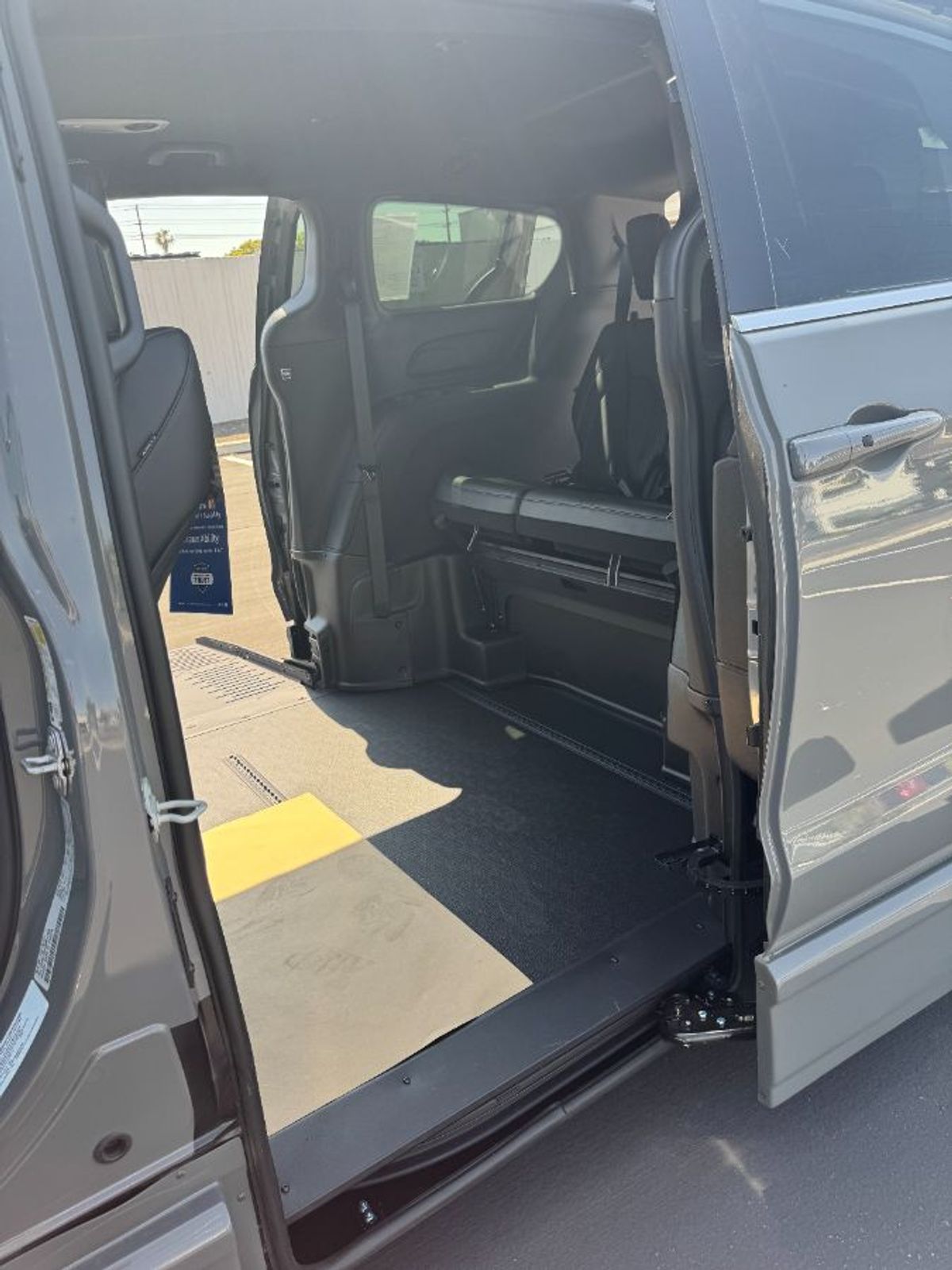 2025 CHRYSLER PACIFICA - Image 10