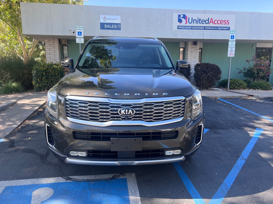 Used 2020 Kia Telluride SX - Freedom Rear Entry Fold Out Automatic Ramp