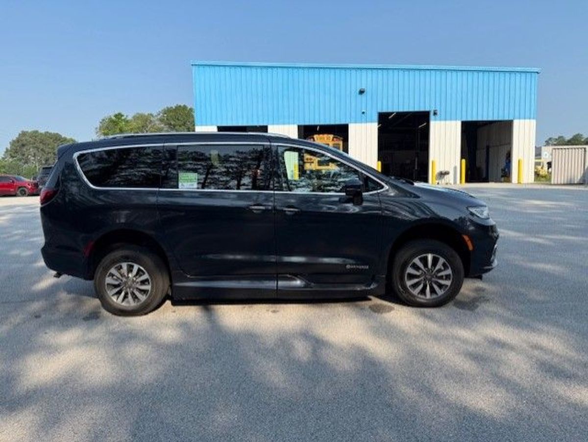 2021 CHRYSLER PACIFICA - Image 5