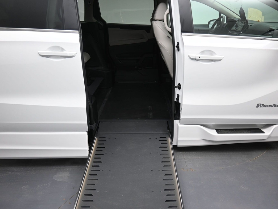 New 2026 Honda Odyssey EX-L - BraunAbility Side Entry Entry In Floor Automatic Ramp
