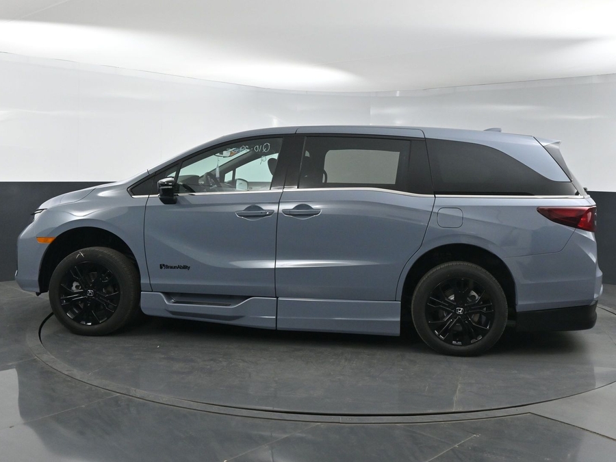 New 2026 Honda Odyssey Sport - BraunAbility Side Entry Entry In Floor Automatic Ramp