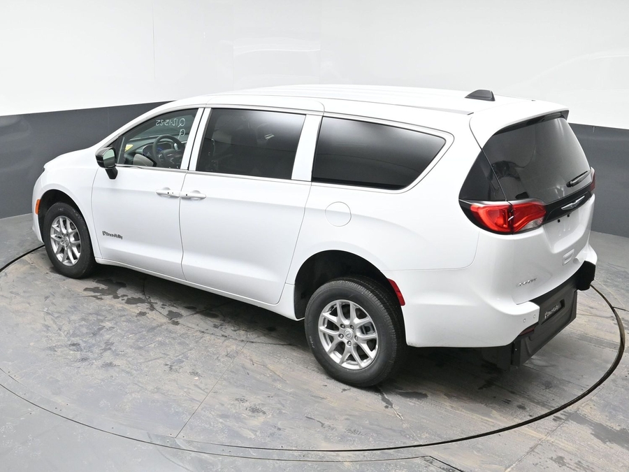 New 2025 Chrysler Voyager LX - BraunAbility Rear Entry Entry Fold Out Manual Ramp