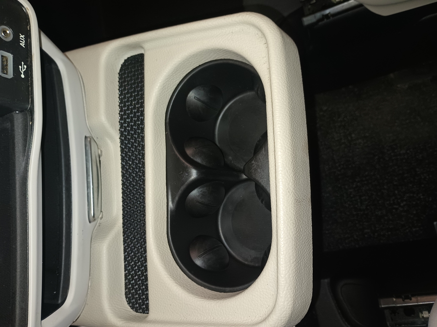 Grey Chrysler Pacifica image number 15