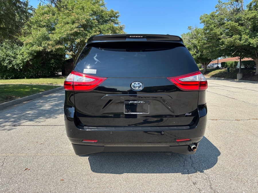 Used 2017 Toyota Sienna XLE - VMI Side Entry In Floor Automatic Ramp
