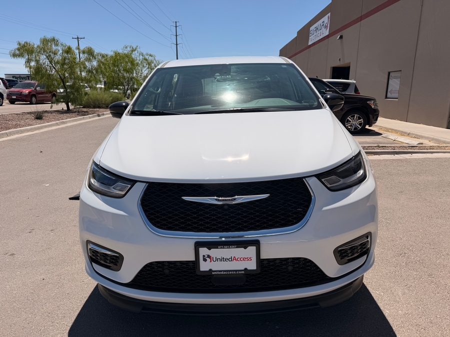 Used 2024 Chrysler Pacifica Touring L - BraunAbility Side Entry Entry In Floor Automatic Ramp