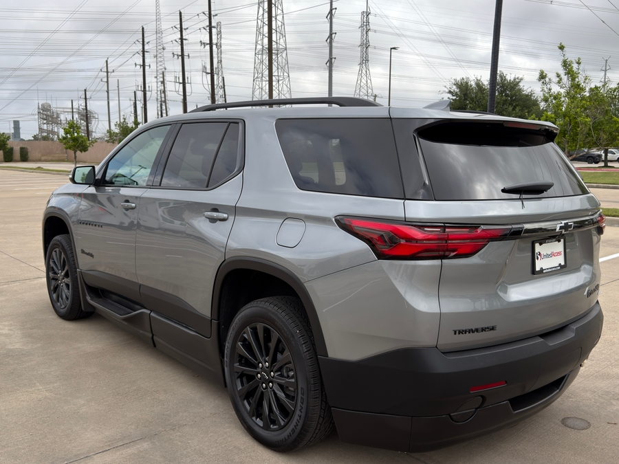 Used 2023 Chevrolet Traverse RS - BraunAbility Side Entry Entry In Floor Automatic Ramp