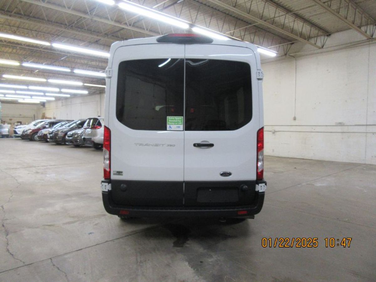 White Ford Transit image number 14
