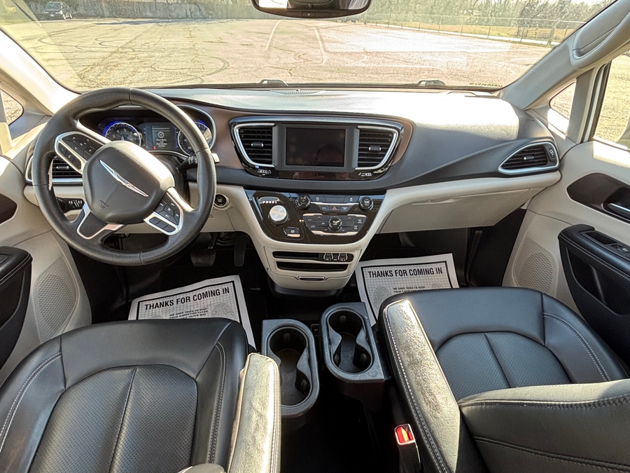 Used 2021 Chrysler Voyager LXi - BraunAbility Commercial Side Entry Entry Fold Out Manual Ramp