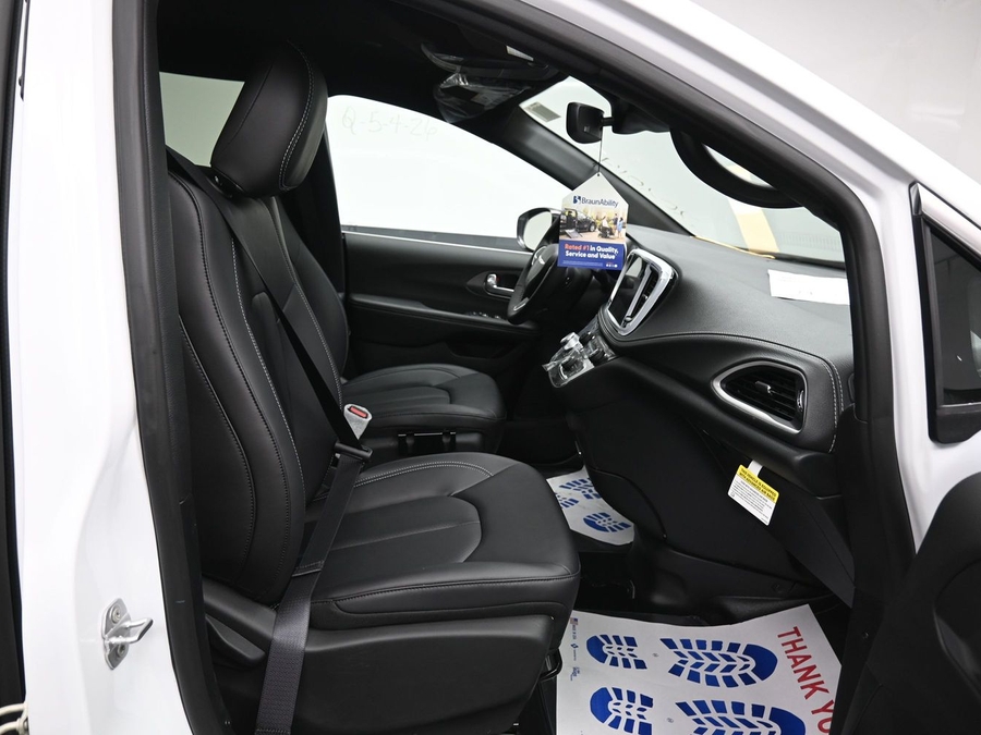 White Chrysler Pacifica image number 8