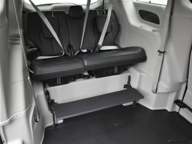 2020 CHRYSLER PACIFICA - Image 11