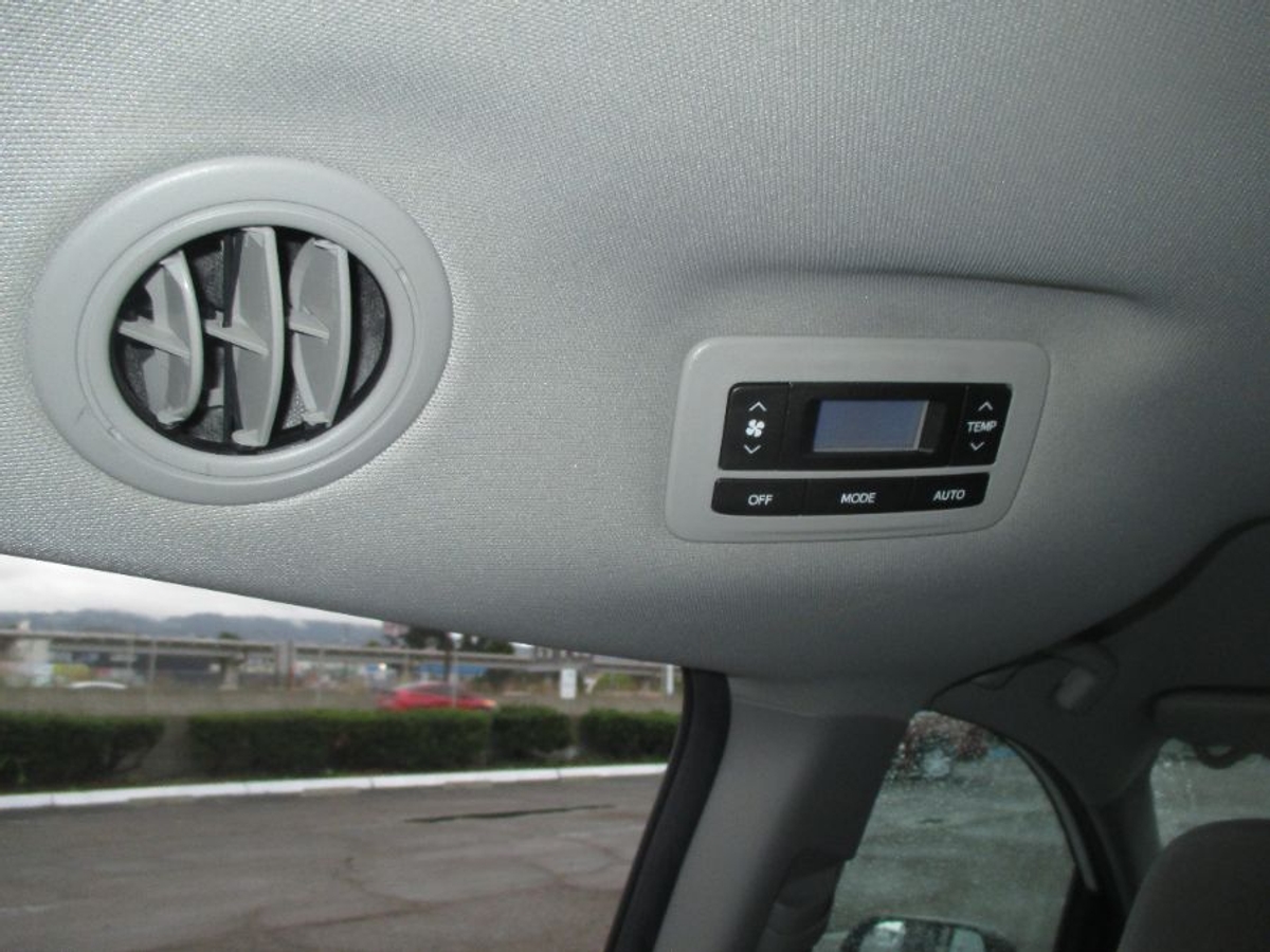 2020 TOYOTA SIENNA - Image 11