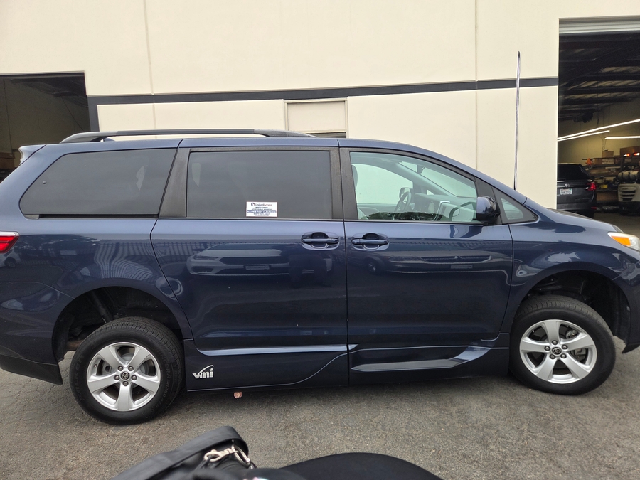Used 2020 Toyota Sienna LE - VMI Side Entry In Floor Automatic Ramp