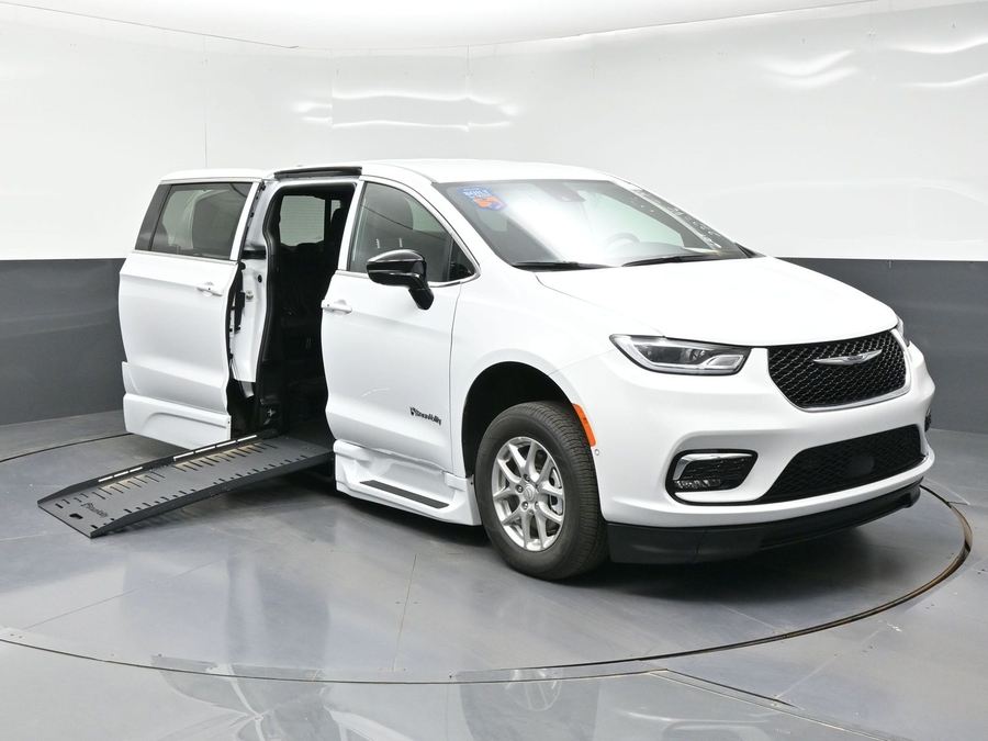 White Chrysler Pacifica with Side Entry Automatic Fold Out ramp