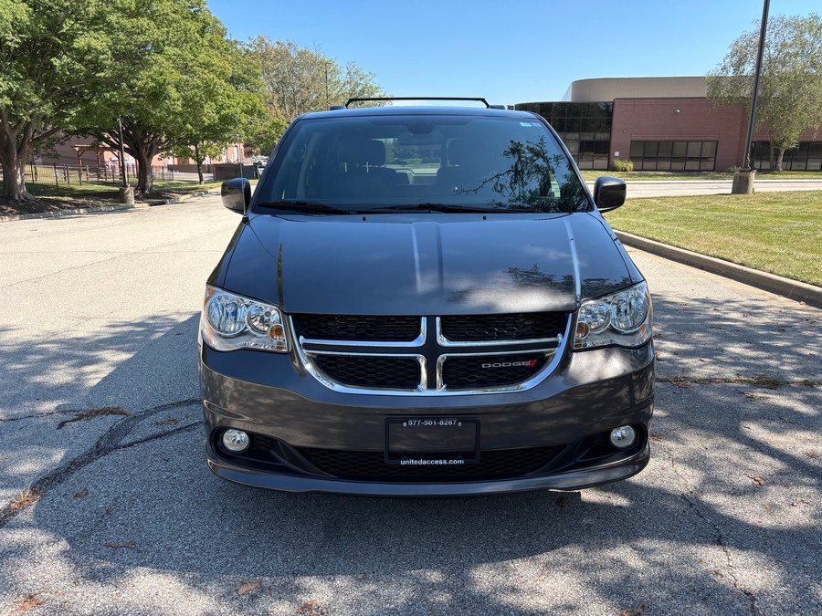 Used 2019 Dodge Grand Caravan SXT - BraunAbility Rear Entry Entry Fold Out Manual Ramp