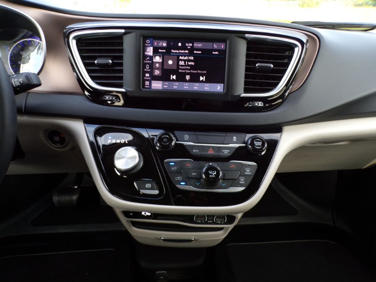 2023 CHRYSLER VOYAGER - Image 21