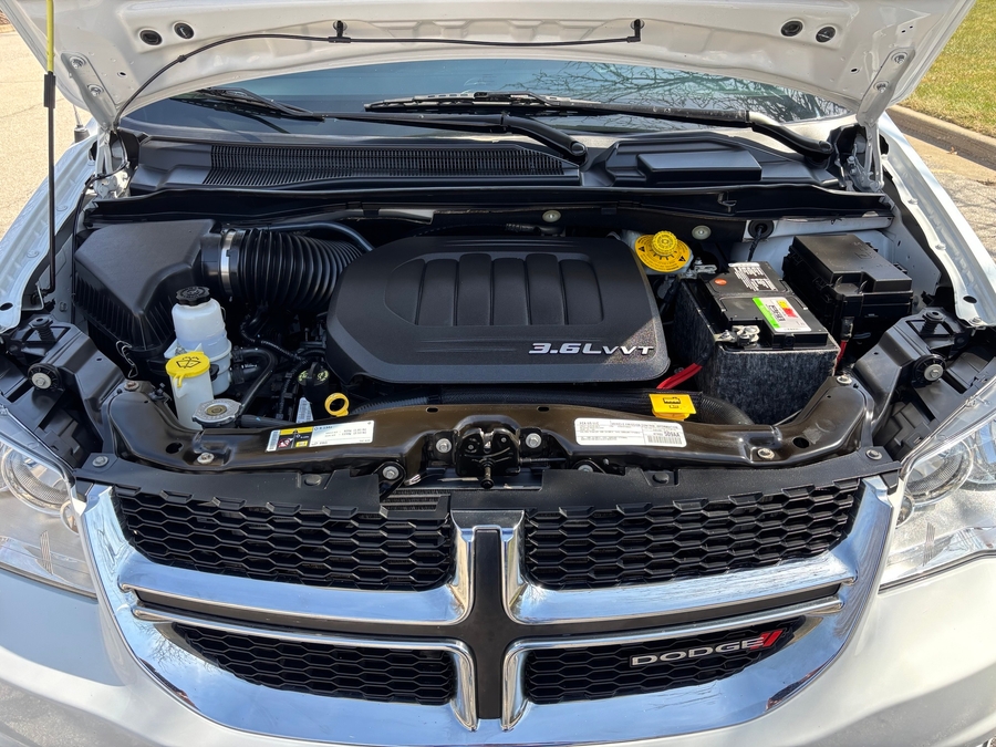 Used 2016 Dodge Grand Caravan SE - OTH Rear Entry Entry Fold Out Manual Ramp