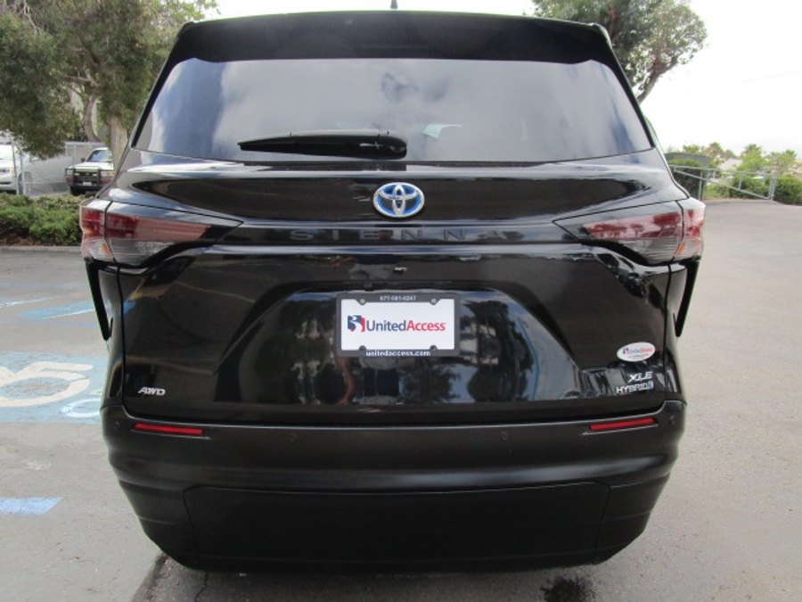Used 2024 Toyota Sienna Hybrid XLE Base - VMI Side Entry Entry In Floor Automatic Ramp