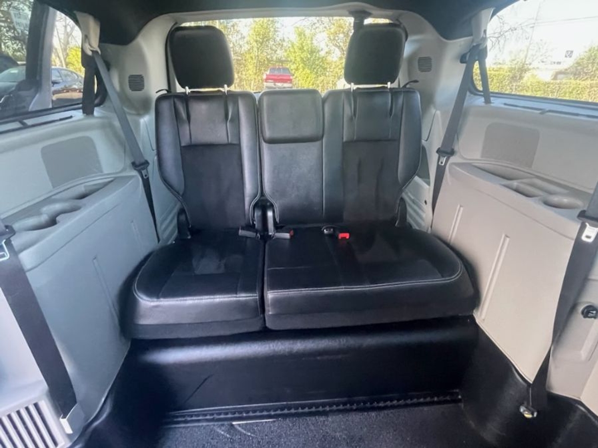 2017 DODGE GRAND CARAVAN - Image 7