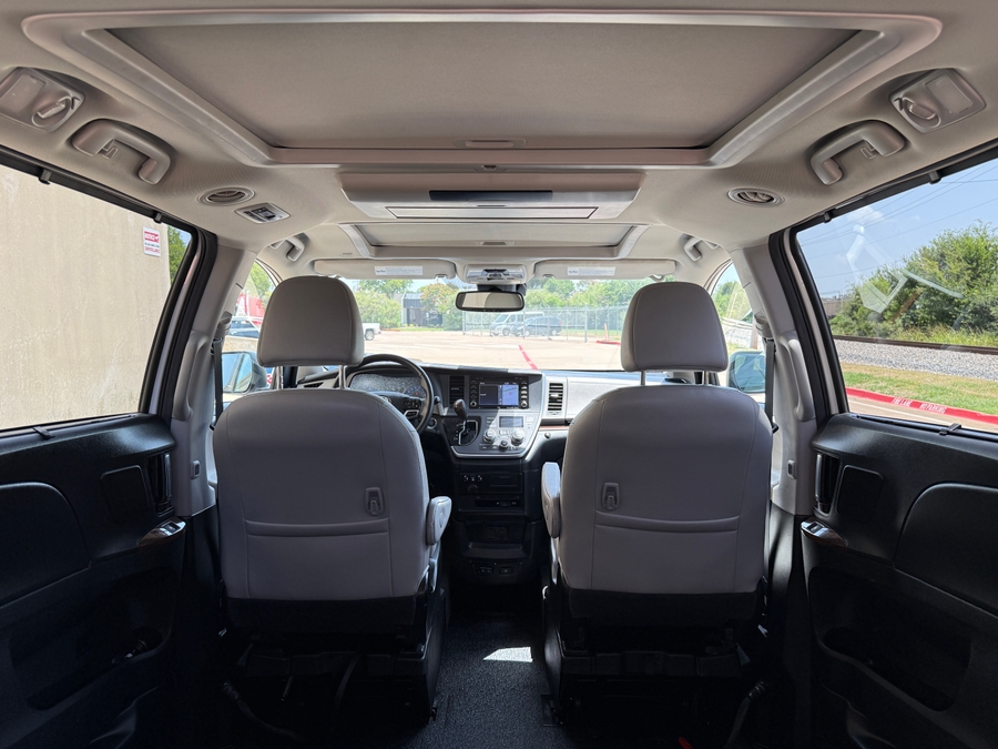 Used 2020 Toyota Sienna Limited - VMI Side Entry In Floor Automatic Ramp