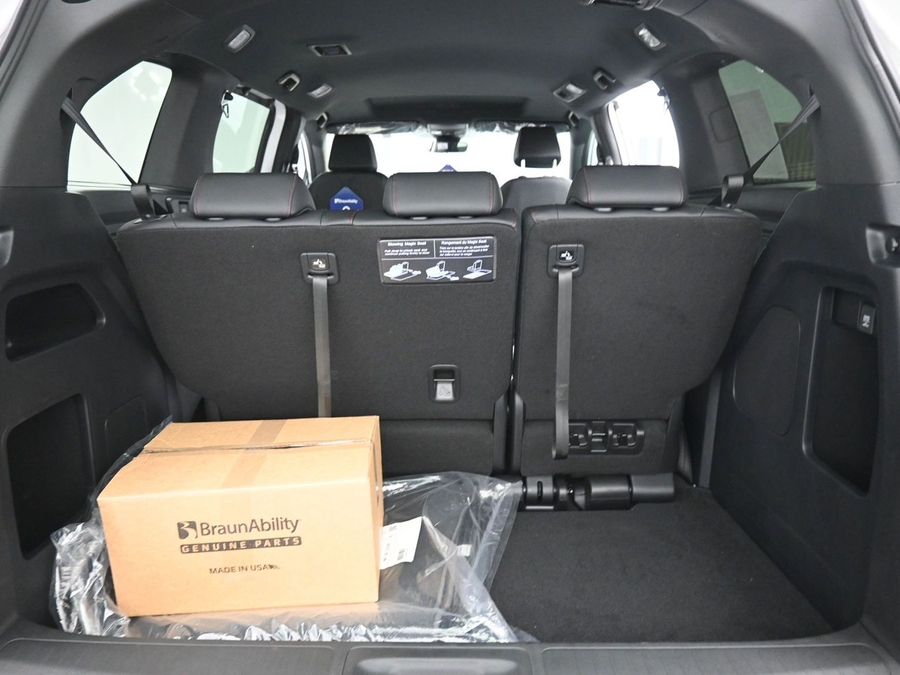 New 2026 Honda Odyssey Sport - BraunAbility Side Entry Entry In Floor Automatic Ramp