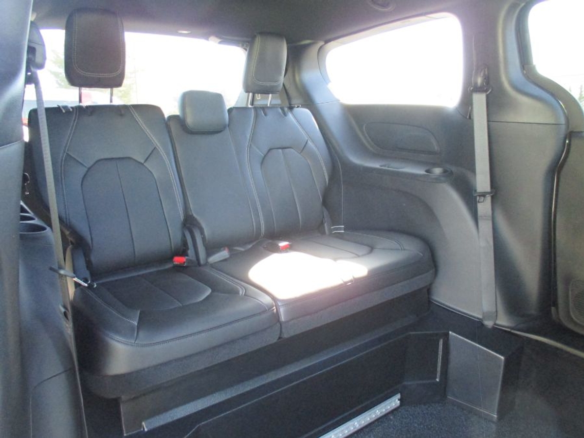 2026 CHRYSLER PACIFICA - Image 10