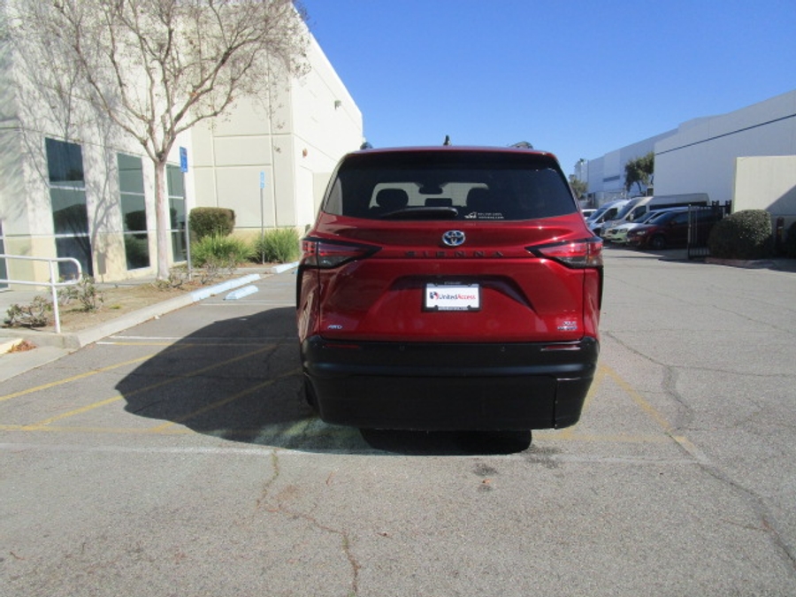 Used 2022 Toyota Sienna Hybrid XLE - VMI Side Entry Entry In Floor Automatic Ramp